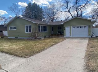 323 5th St NE, Barnesville, MN 56514