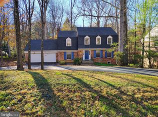 11812 Hunting Ridge Ct, Rockville, MD 20854