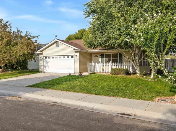 1428 Saddler St, Twin Falls, ID 83301