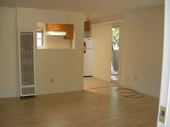 2nd image of 819 Frazier Ave APT A