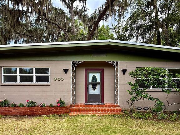 3rd image of 905 NW 36th Ave