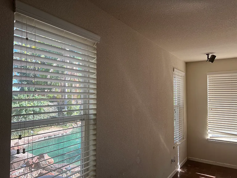 2864 Sandyhills Ln — Photo 13