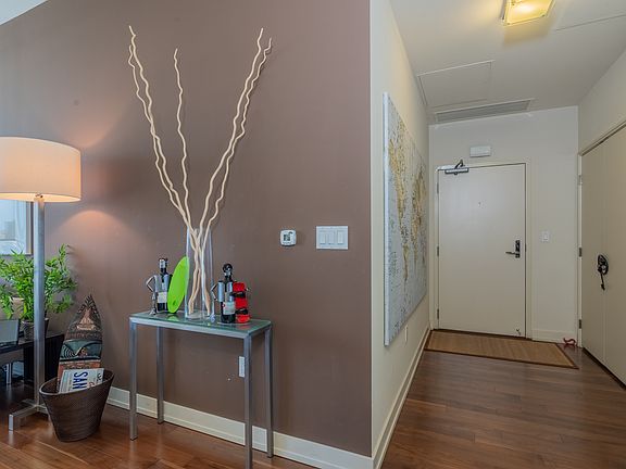 5th image of 575 6th Ave Unit 1901