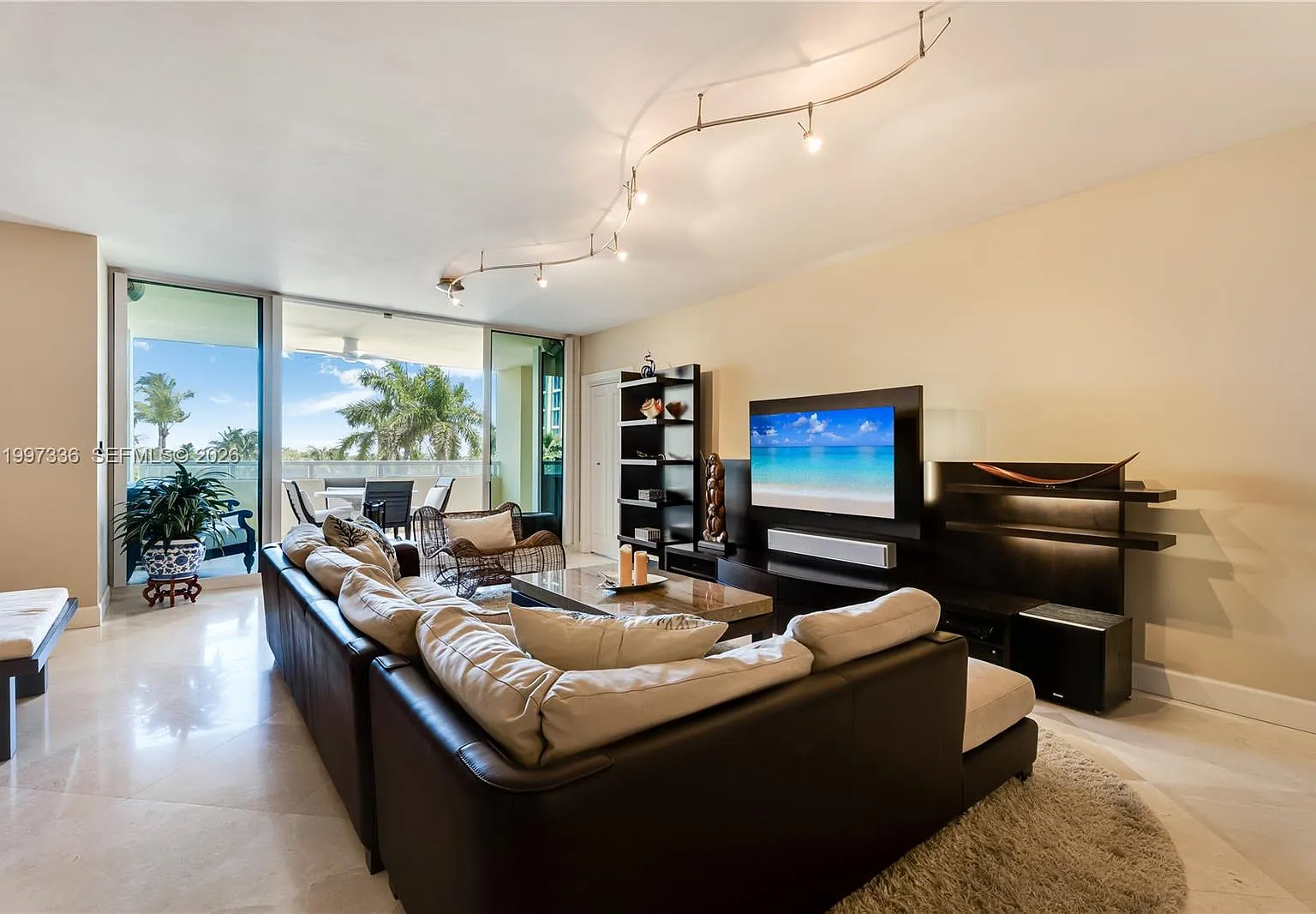 2 bed, 1760 sqft, $12,000 — Photo 2