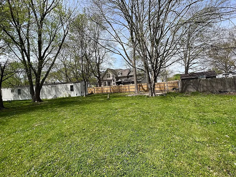 701 N Carico St — Photo 3