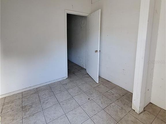 4th image of 916 1/2 Stinson St