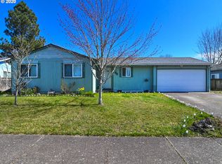 411 40th St, Springfield, OR 97478