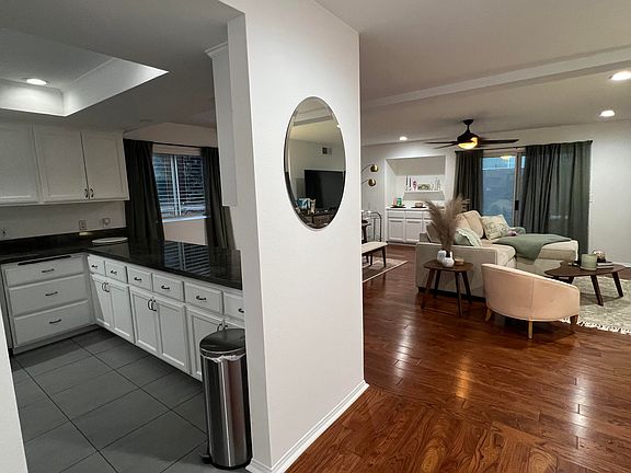 3rd image of 505 Manhattan Beach Blvd #0