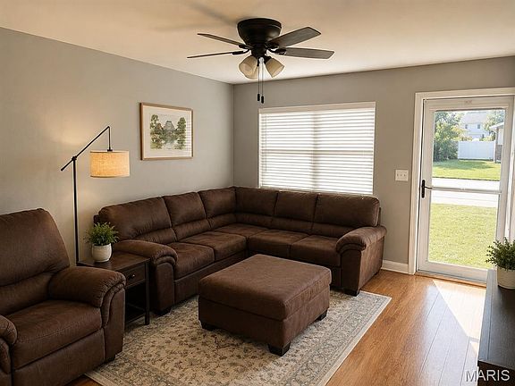 3rd image of 405 Ackerman Pl