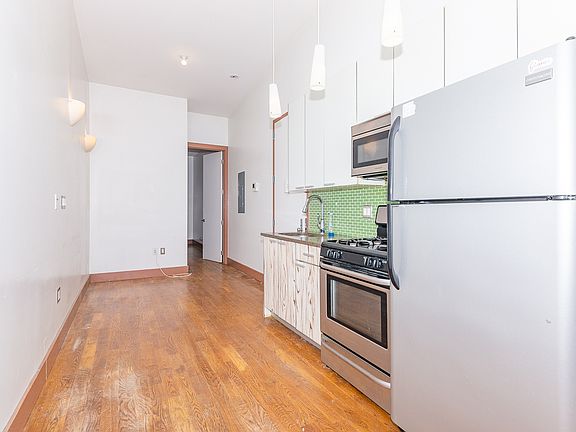 2nd image of 116 Jefferson St #6N