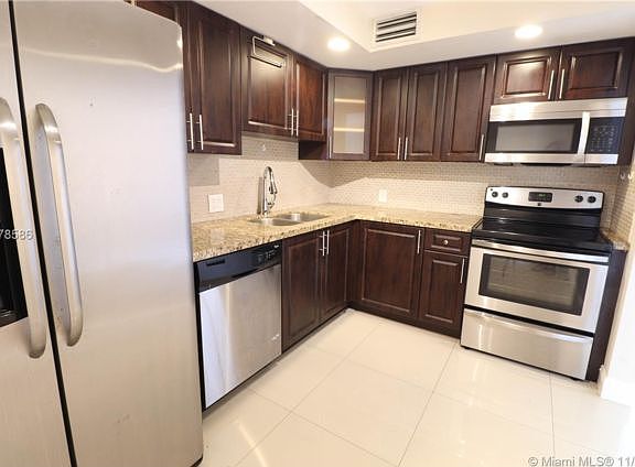 4th image of 20335 N Country Club Dr APT 703