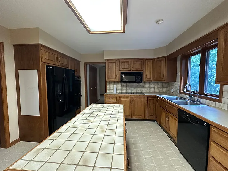 486 Ashton Ct SE — Photo 6