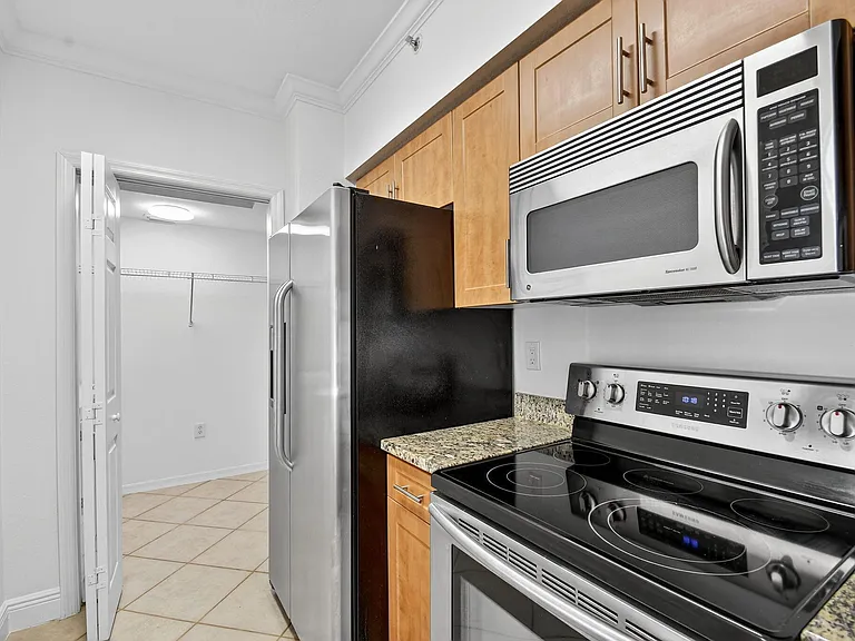 6511 Emerald Dunes Dr #304 — Photo 12