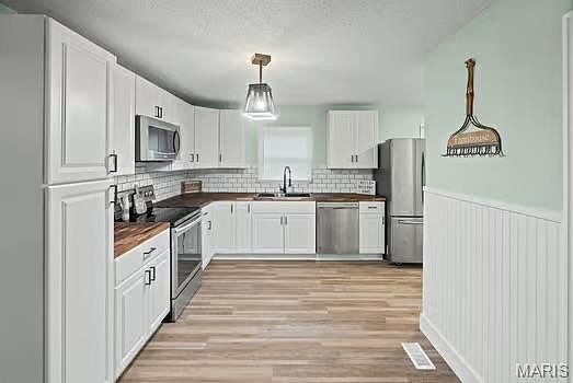 3rd image of 18 Catherine Dr