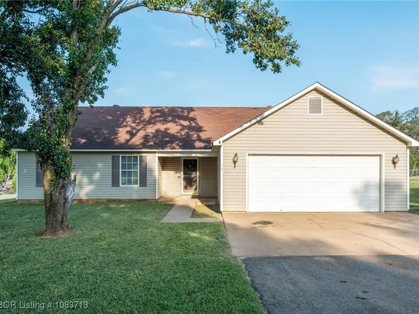 1128 Santa Fe Trl, Ozark, AR 72949