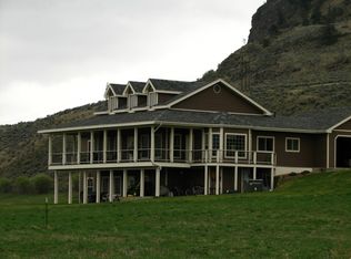 31 Rooster Flats Rd, Oroville, WA 98844