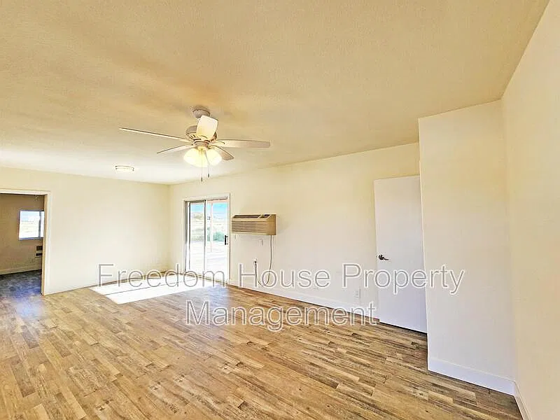 1 bed, 1.0 bath, 710 sqft, $1,391 — Photo 3