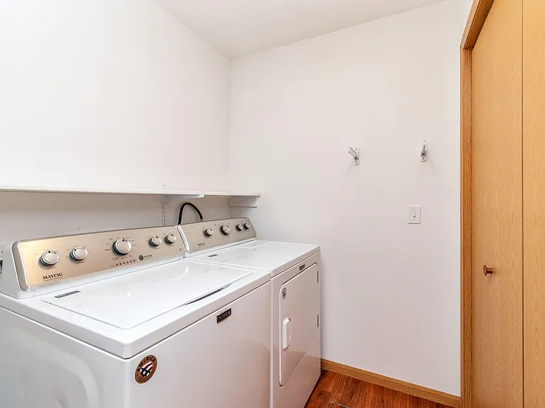 209 S Cottonwood St — Photo 9