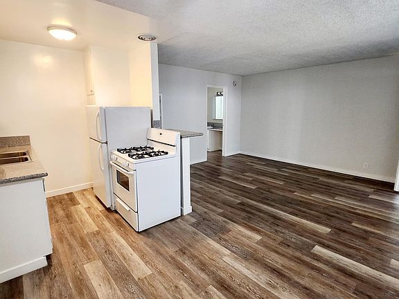 3rd image of 3966 Inglewood Blvd #1
