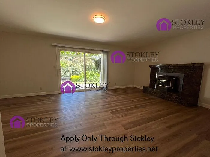 4045 Rhoda Way — Photo 27