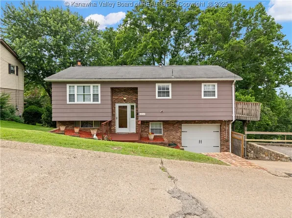 4814 Hickory St, South Charleston, WV 25309