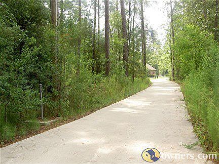 View entering the property