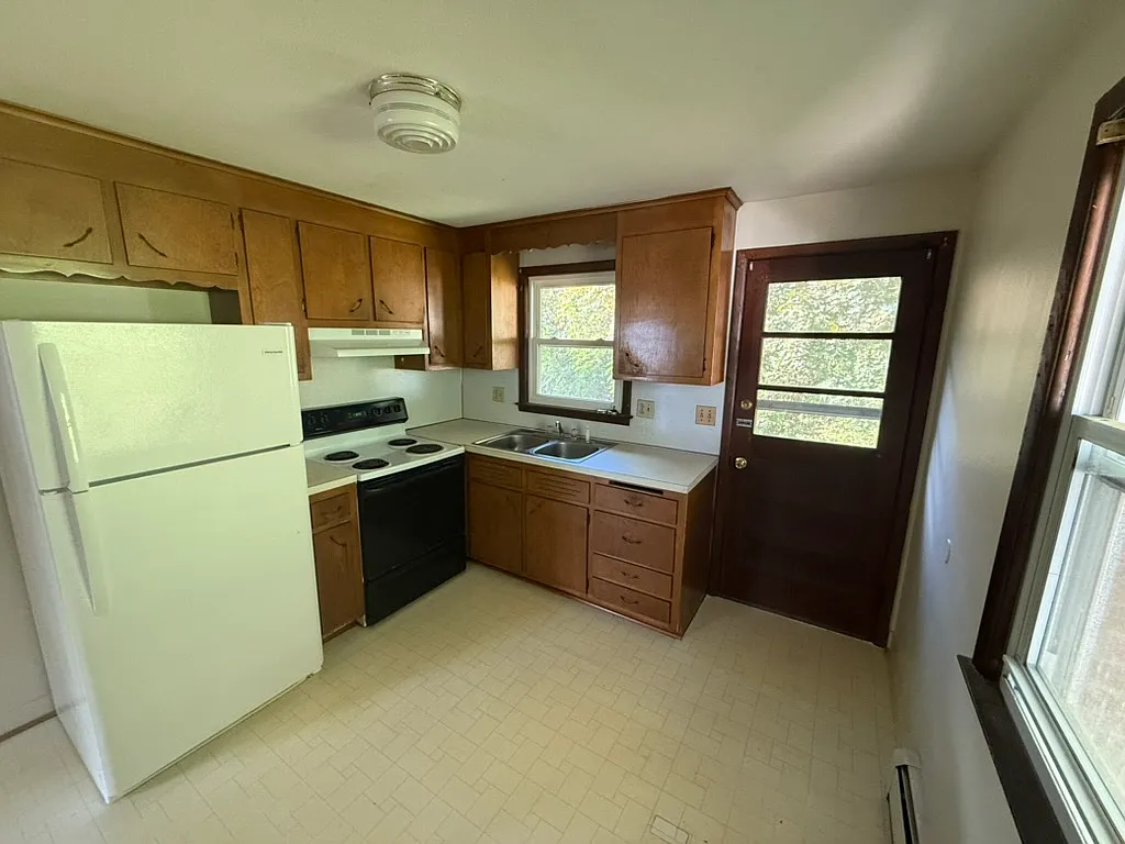 2 bed, 750 sqft, $1,250 — Photo 1