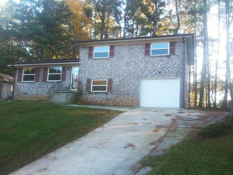 2nd image of 2623 Williamsburg Dr