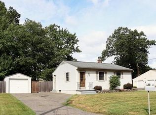 146 Shady Brook Ln, Springfield, MA 01118