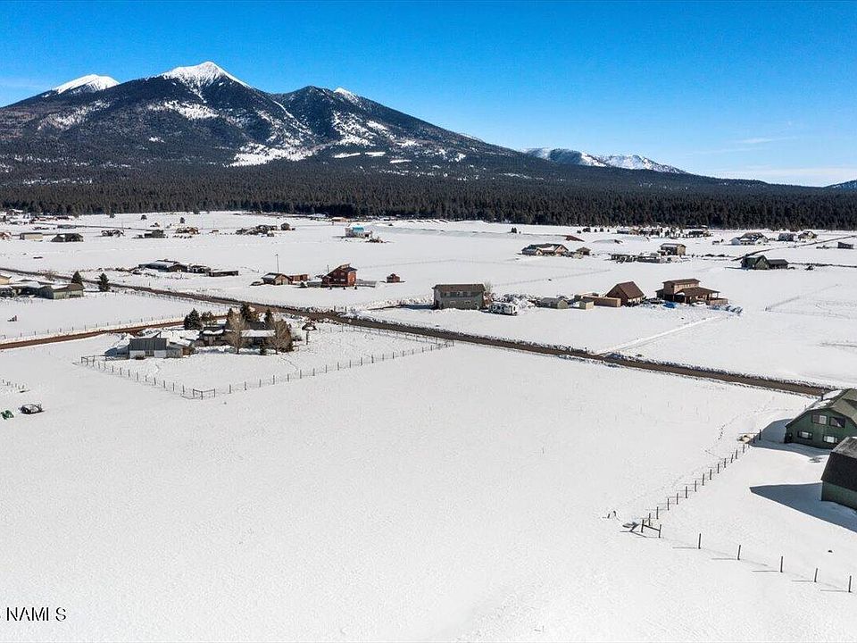 1st image of 7275 N Lake Trl