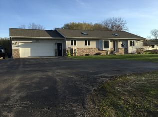 N3644 Peters Rd, La Crosse, WI 54601