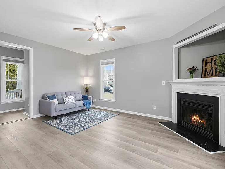 156 Haywood Ln — Photo 9