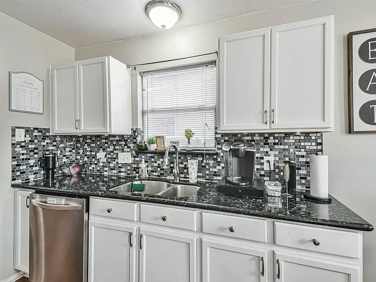 11735 Pebble Sands Dr — Photo 12