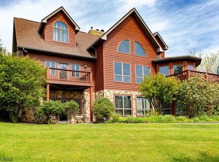 257 Scenic Pine Dr, Hollidaysburg, PA 16648