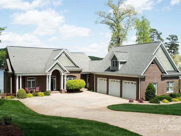 447 Shagbark Ct, Mount Gilead, NC 27306