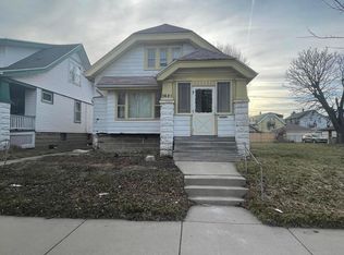 3621 N 21st St, Milwaukee, WI 53206