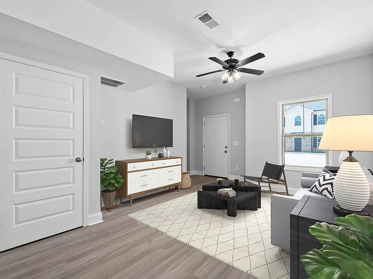 360 Luxury Townhomes — Photo 28