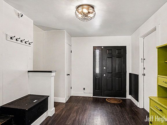 5th image of 325 Alden Nash Ave SE