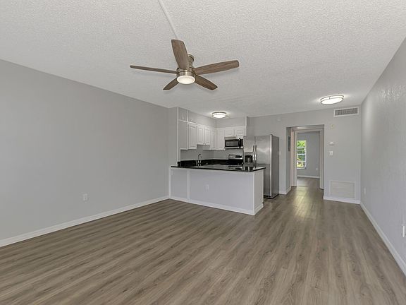 3rd image of 1860-1872 Phillippi Shores Dr #2B