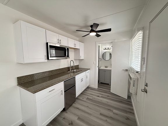 4th image of 1015 S Ash Ave #2
