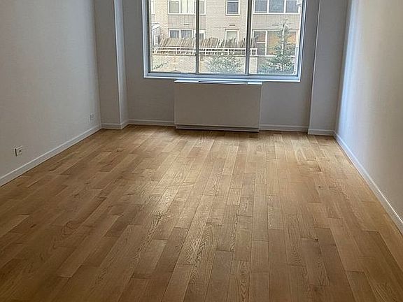 3rd image of 220 E 65th St APT 4N