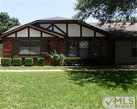 1st image of 2926 Hilltop Dr