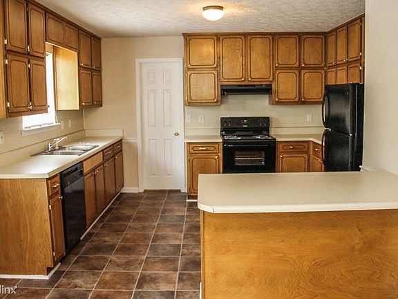91800773_105 Valerie Court_Stockbridge_GA_2017-2
