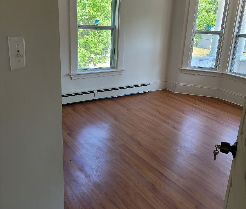 1st image of 55 Spruce St #3