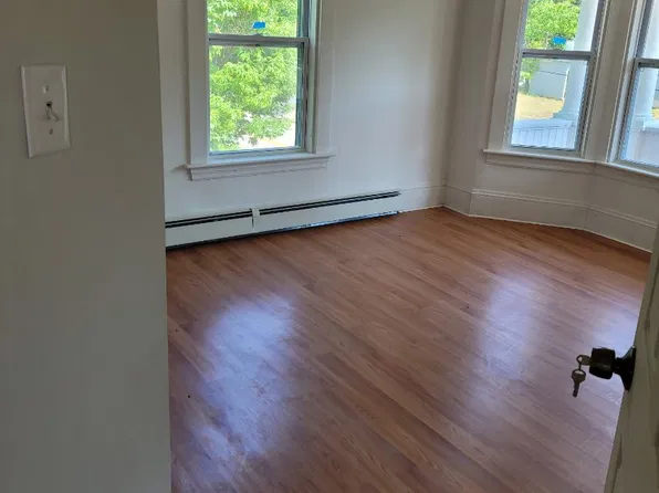55 Spruce St #3, Rumford, ME 04276