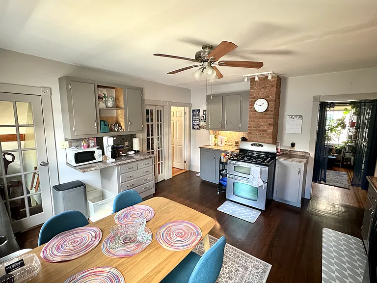 204 Oriole Ave #1 — Photo 2