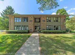 396 Concord Pl APT 3, Bloomfield Hills, MI 48304