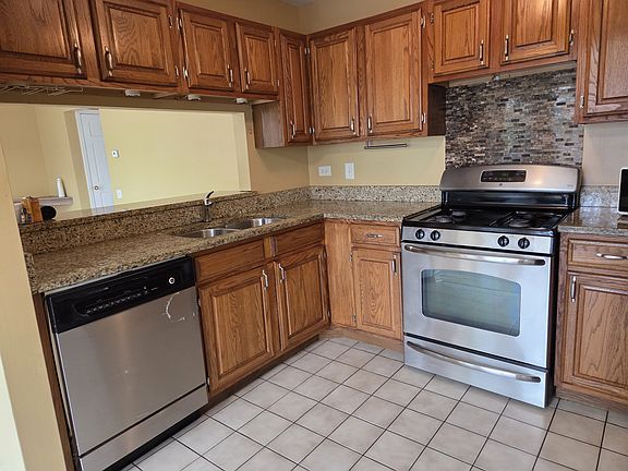 5th image of 1537 Diamond Dr