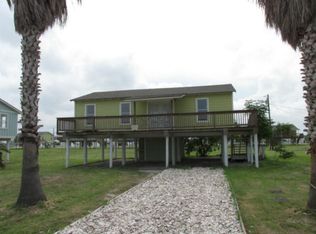 2011 S Kossuth St, Rockport, TX 78382