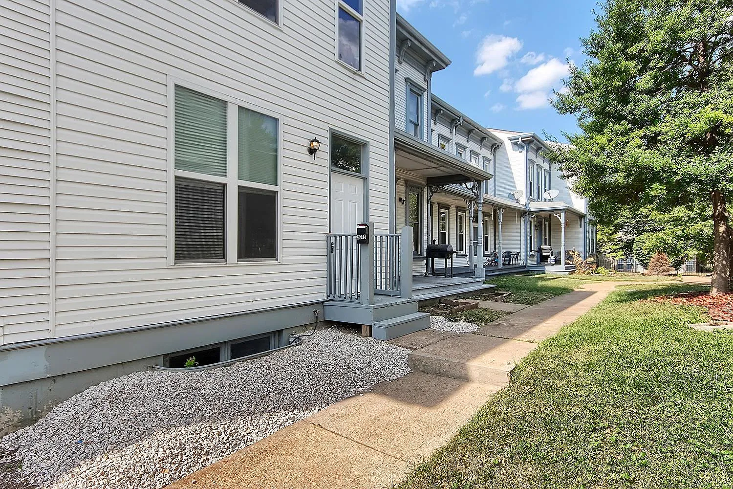 2646 Park Ave photo 1